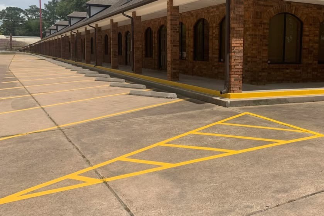 Exceptional Parking Lot Striping Services in Hattiesburg, MS | Licensed, Insured, and Bonded Experts 1 Fresh parking lot striping in Hattiesburg, MS.